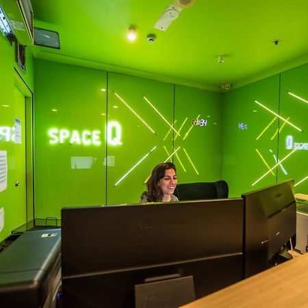 Space Q Capsule Hotel Sydney Ngoại thất bức ảnh