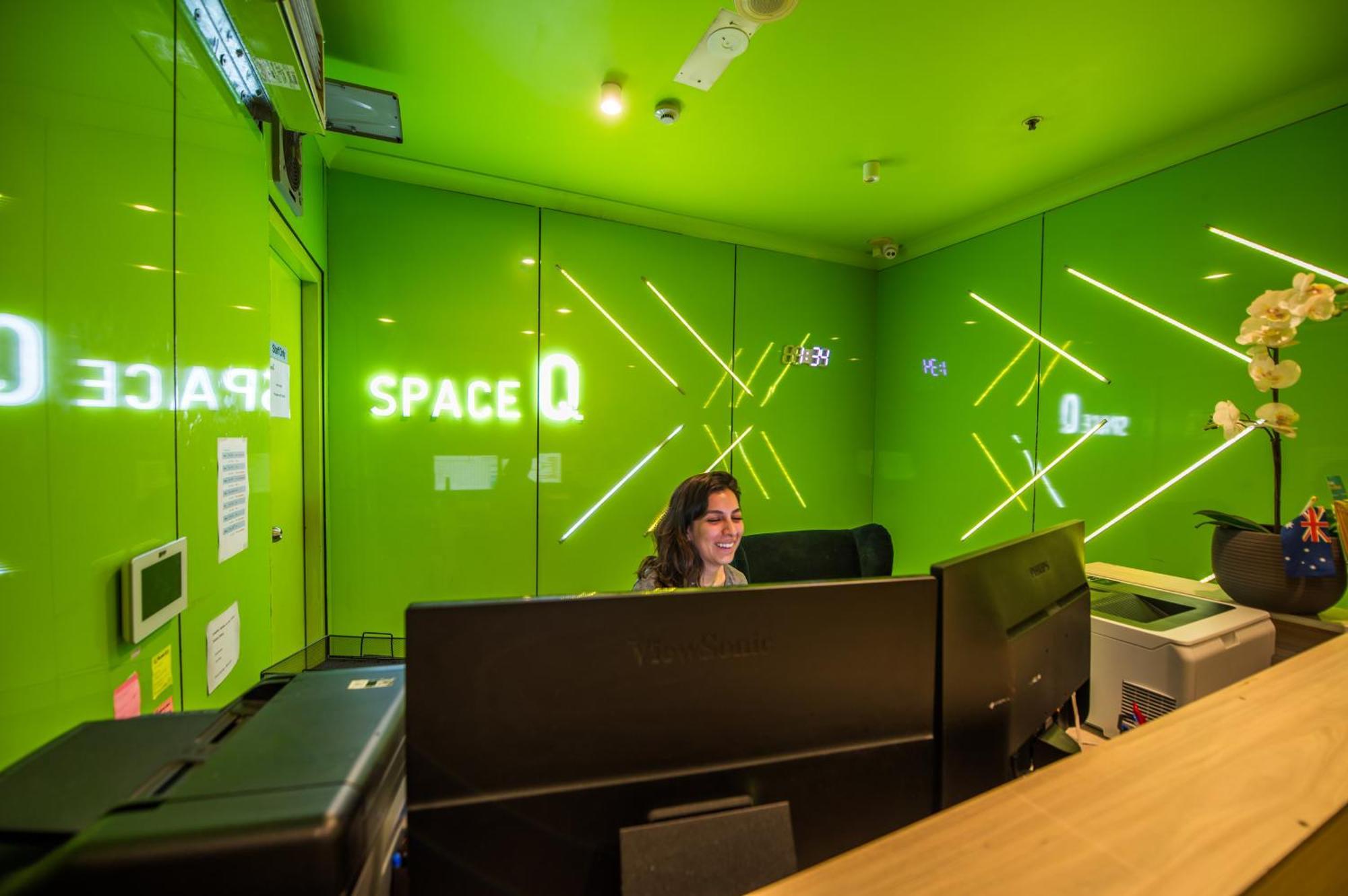 Space Q Capsule Hotel Sydney Ngoại thất bức ảnh