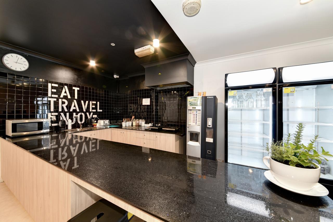 Space Q Capsule Hotel Sydney Ngoại thất bức ảnh